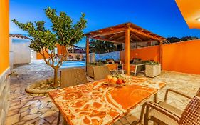 Apartments Larst